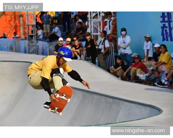 南京极限运动嘉年华滑板队速度表现精彩点评与赛事回顾 南京极限运动嘉年华滑板队速度表现精彩点评与赛事回顾